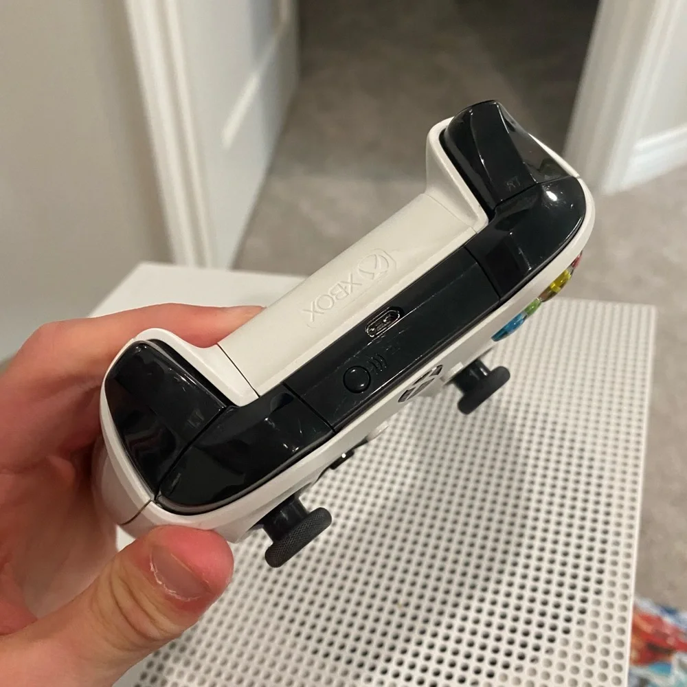White One S Console with Wireless Controller